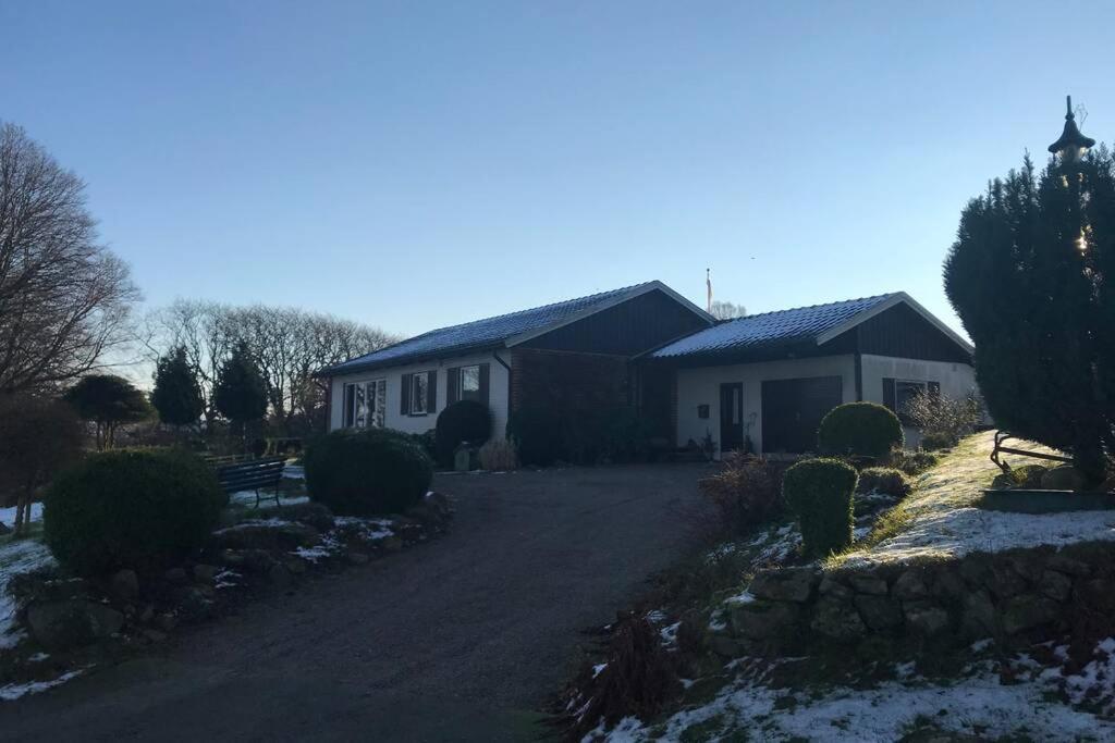 Villa Med Fantastisk Utsikt 巴斯塔德 外观 照片